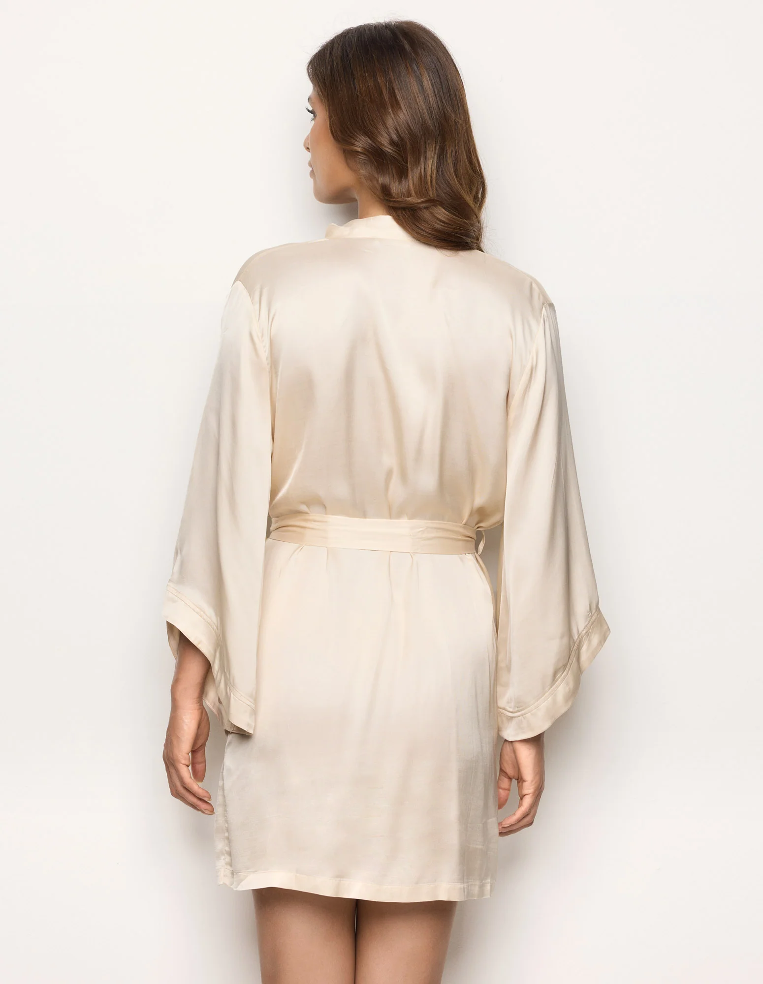 Kimono corto in raso di viscosa Satin Dream - Image 8