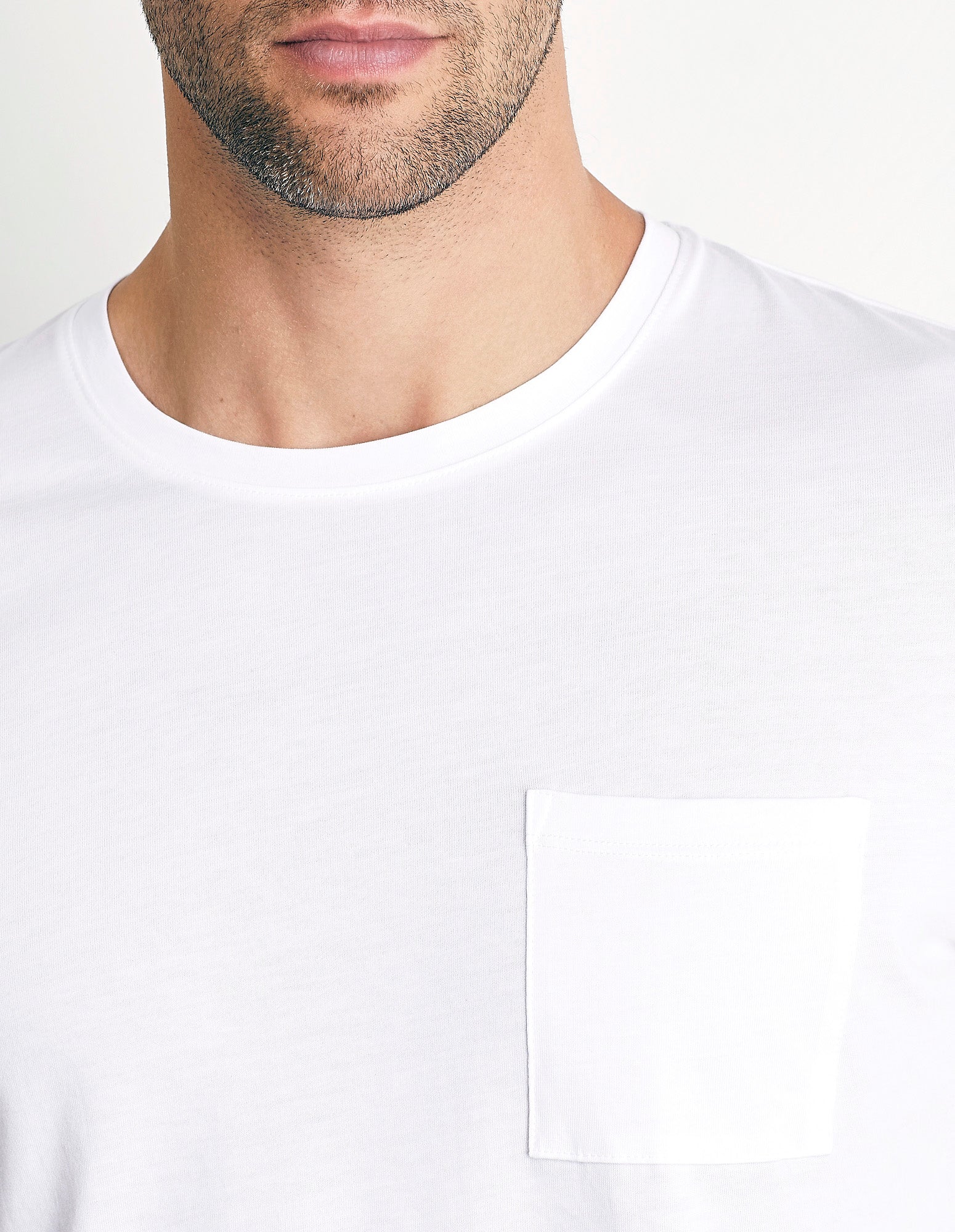 Maglia manica lunga girocollo con taschino in cotone Supima Luxury - Image 4