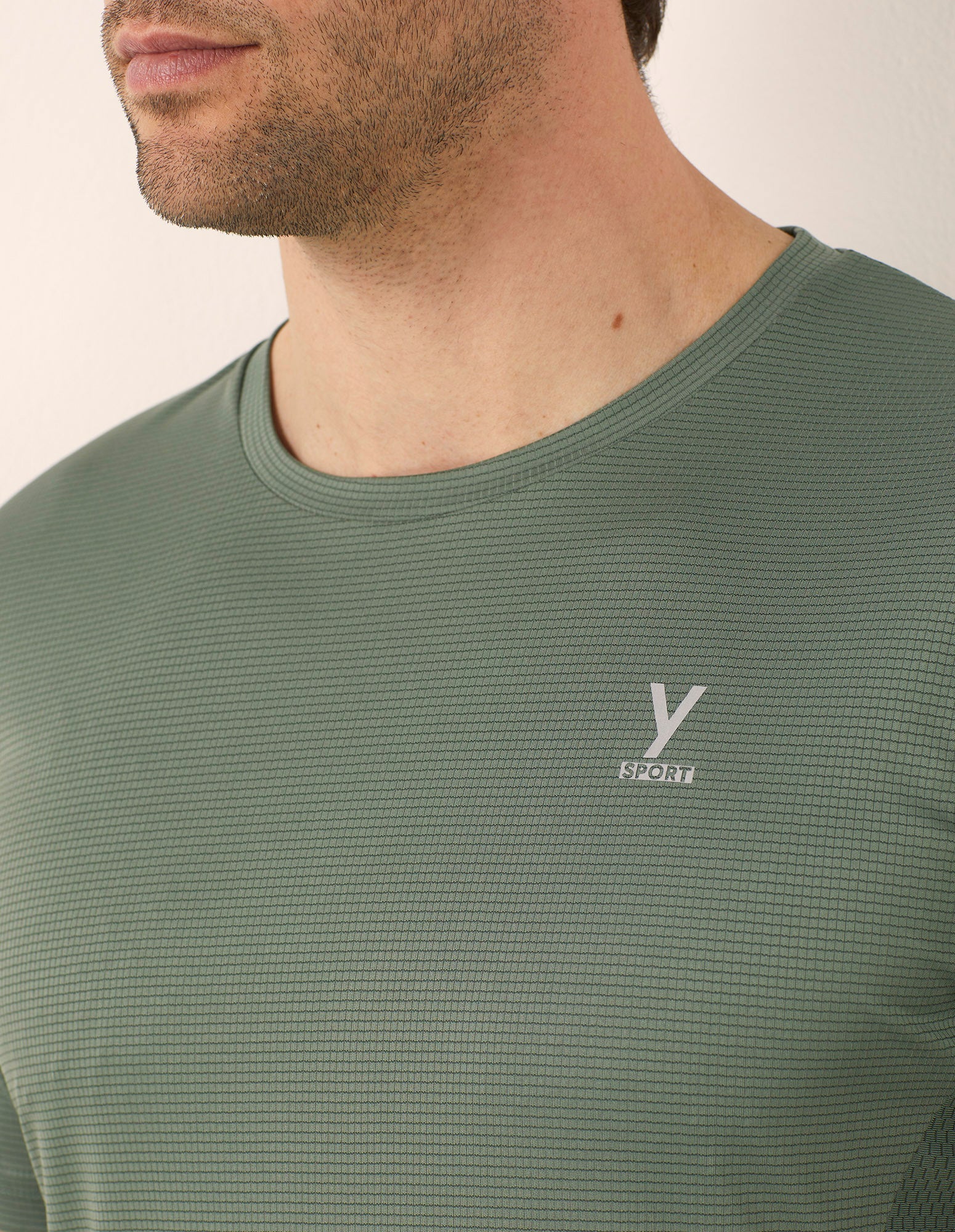 Maglia tecnica con logo Yamamay Sport - Image 9