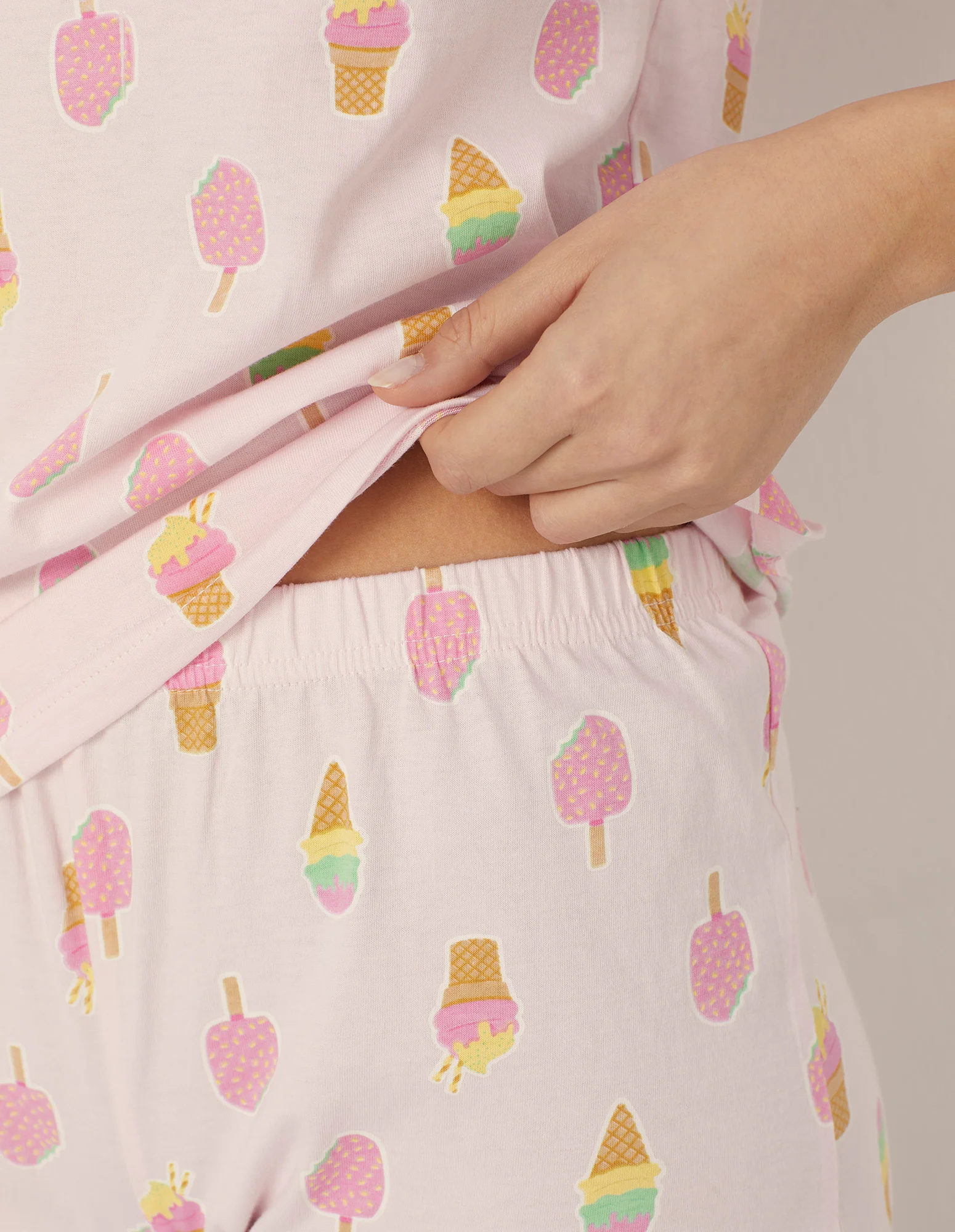 Pigiama corto con maglia girocollo con coni gelato all-over Sweet Summer - Image 4